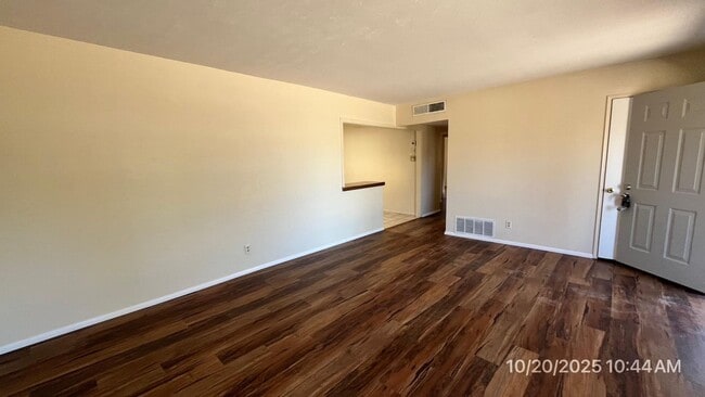 1606 Virginia St NE in Albuquerque, NM - Foto de edificio - Building Photo