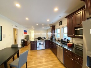 5 Sunset St, Unit 1 in Boston, MA - Building Photo - Building Photo