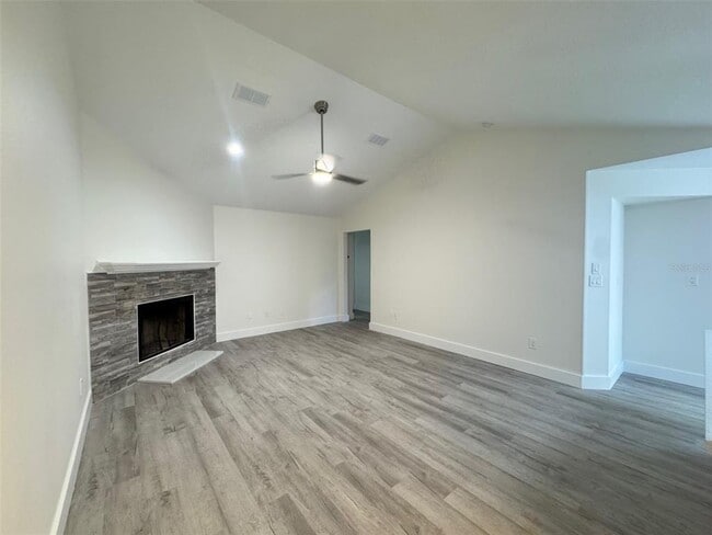 495 Blue Bird St in Apopka, FL - Building Photo - Building Photo