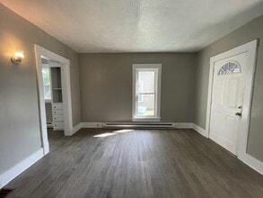 144 W Broadway St in Mishawaka, IN - Building Photo - Building Photo
