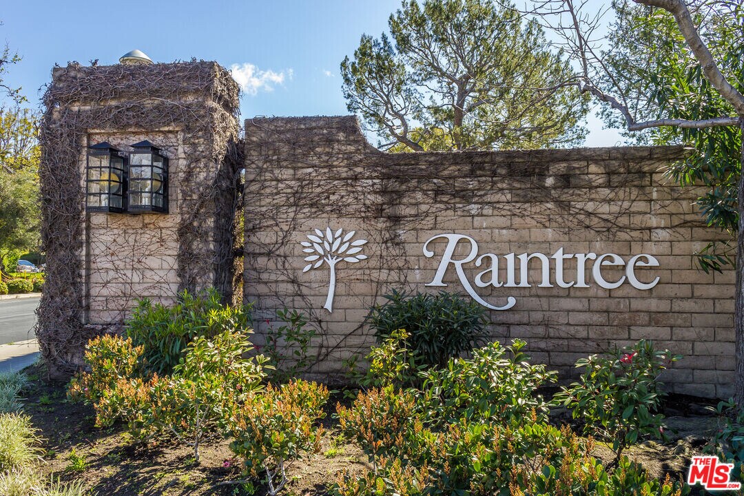 8107 Raintree Cir in Culver City, CA - Building Photo