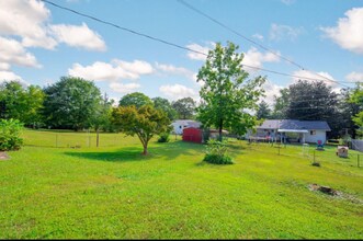 8912 Bayview Dr in Chattanooga, TN - Foto de edificio - Building Photo