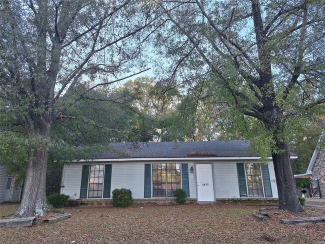 property at 1377 Dunbarton Rd