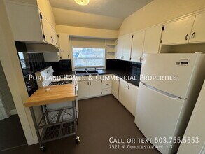7521 N Gloucester Ave in Portland, OR - Building Photo - Building Photo