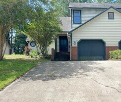 52 Lake Shore Dr in Daphne, AL - Building Photo