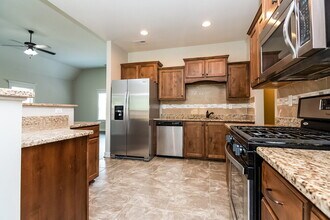 2674 Champion Hills Dr in Southaven, MS - Building Photo - Building Photo