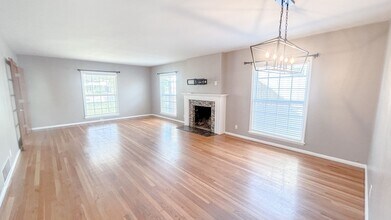3383 Broadmoor Blvd N in San Bernardino, CA - Building Photo - Building Photo