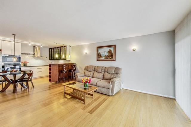 16 E Old Willow Rd in Prospect Heights, IL - Building Photo - Building Photo