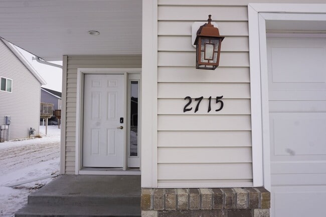 2715 Westwood St W in West Fargo, ND - Building Photo - Building Photo