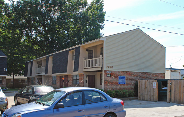 7930 Becket St in Norfolk, VA - Building Photo - Building Photo