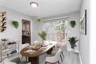 Arbor Gardens in College Park, GA - Building Photo