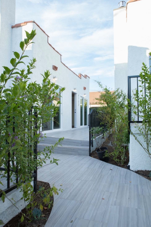 Bungalows on York in Los Angeles, CA - Building Photo - Building Photo