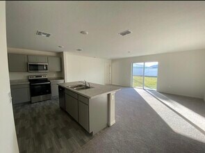 4602 SW Quezon St in Port St. Lucie, FL - Building Photo - Building Photo