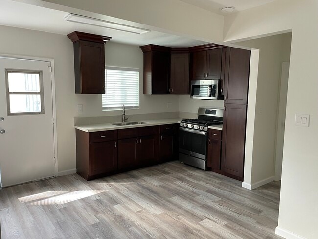 4257 N Bellflower Blvd, Unit 4257 N Bellflower in Long Beach, CA - Building Photo - Building Photo