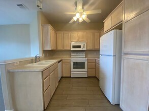 15433 Seamount Cay Ct in Corpus Christi, TX - Building Photo - Building Photo