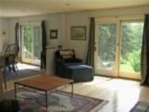 43 Ocean Dr in Brunswick, ME - Building Photo - Building Photo