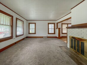 1255 S 25th St in Lincoln, NE - Foto de edificio - Building Photo