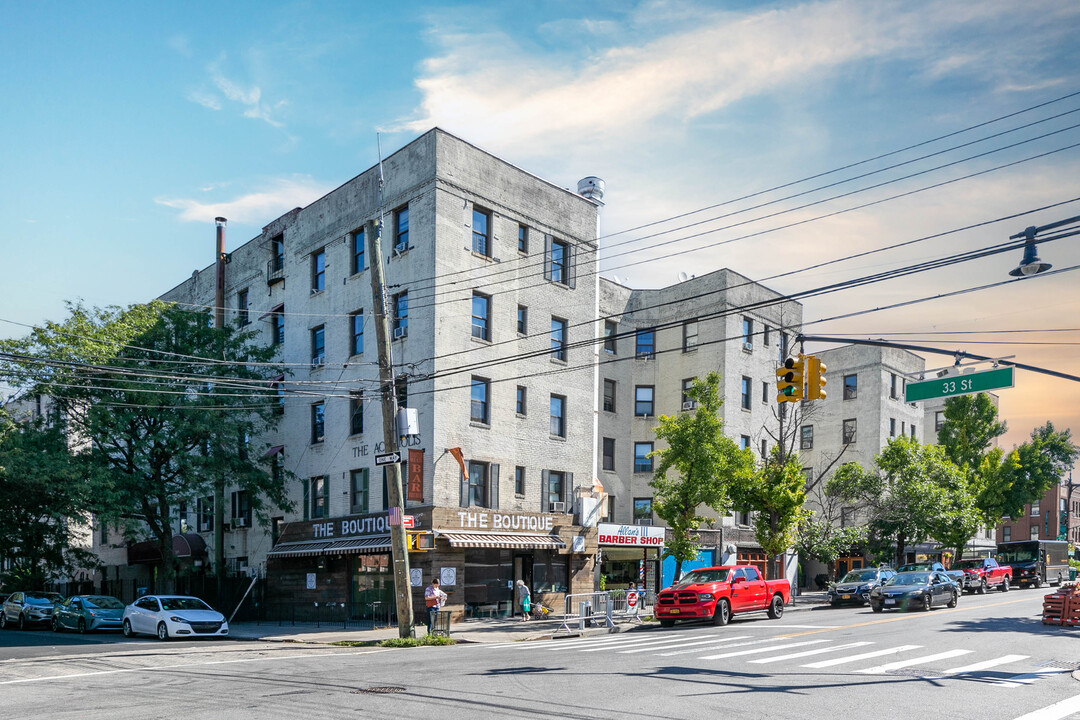 Acropolis Gardens in Long Island City, NY - Building Photo