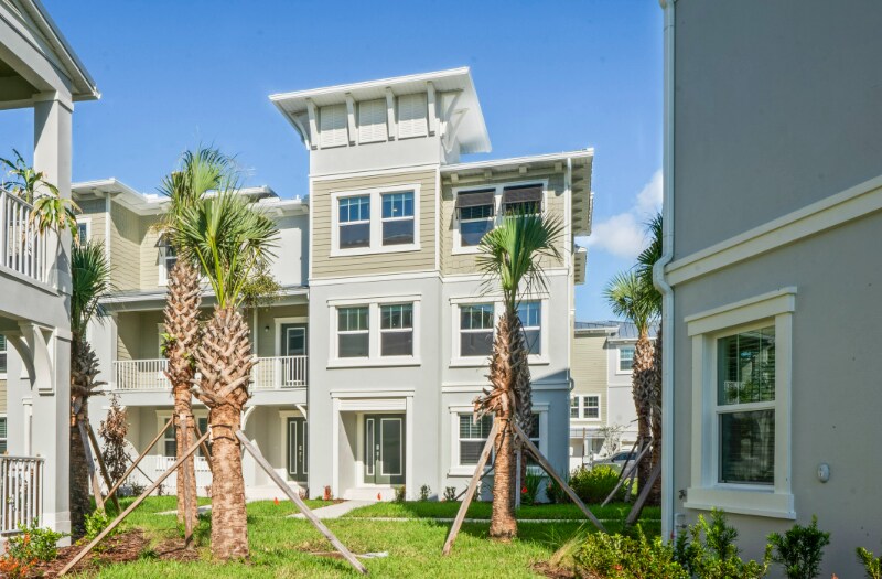 28436 Grassland Rnch Ln in Wesley Chapel, FL - Building Photo
