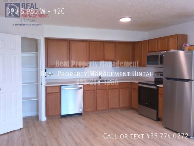 390 980-Unit -#2C in Vernal, UT - Foto de edificio - Building Photo