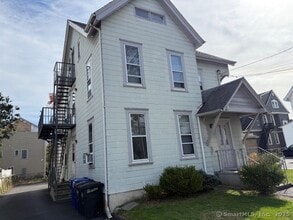 19 Berkeley St in Norwalk, CT - Building Photo - Building Photo