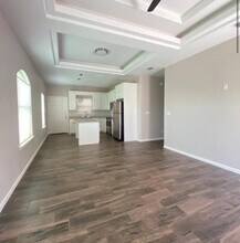 2001 Jackson St, Unit 4 in Weslaco, TX - Foto de edificio - Building Photo