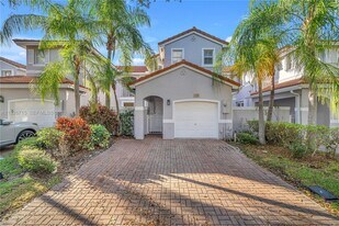 1450 Weeping Willow Way in Hollywood, FL - Building Photo