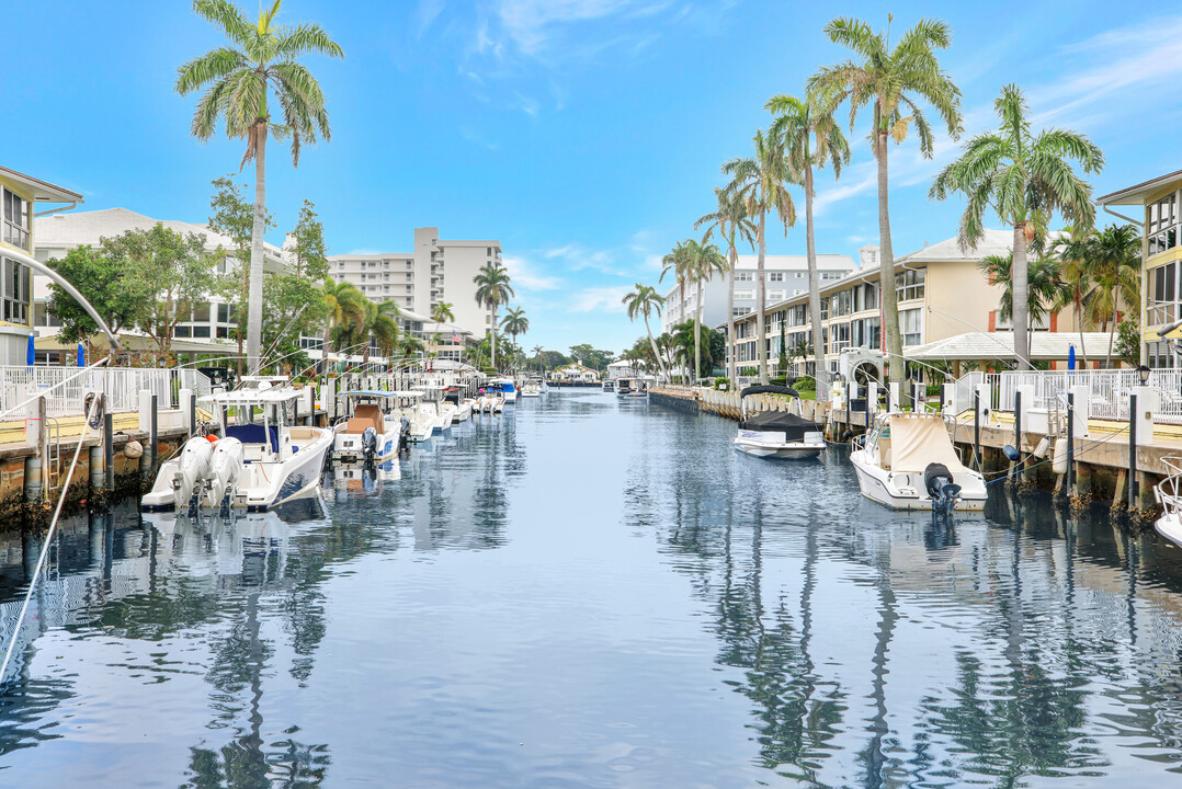 3001 NE 47th Ct, Unit 217 in Fort Lauderdale, FL - Building Photo