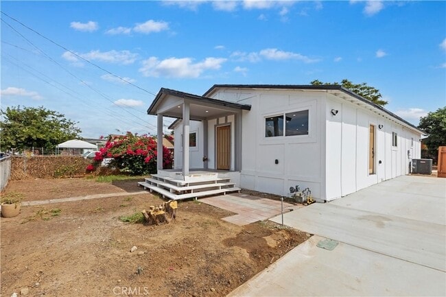 property at 7830 Casa Blanca St