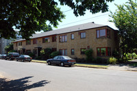 Regal Court Apartment in Portland, OR - Building Photo - Building Photo