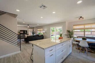1078 S Riata St in Gilbert, AZ - Building Photo - Building Photo