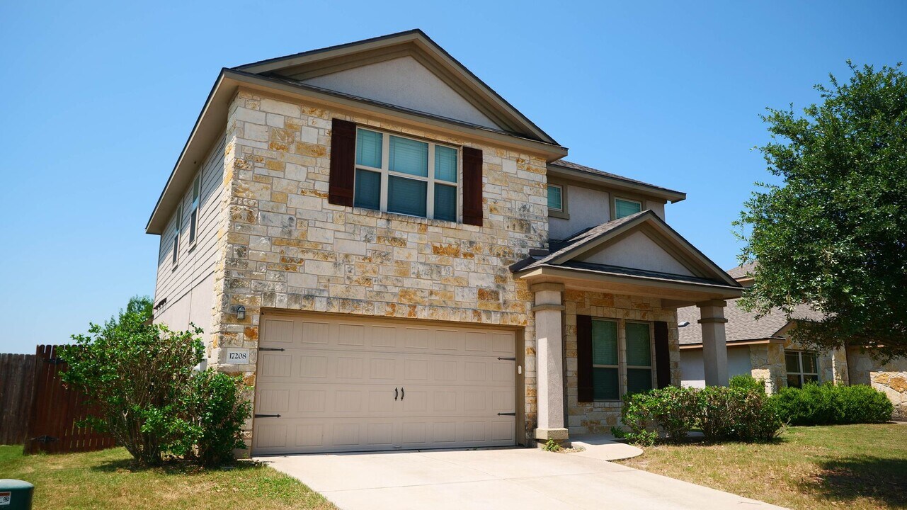 17208 Bridgefarmer Blvd in Pflugerville, TX - Building Photo