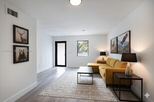 37 NW 59th St in Miami, FL - Building Photo