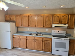145 Orchard View Ln in Blanchester, OH - Building Photo - Building Photo