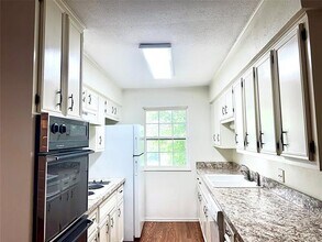 2802 Shady Grove Dr in Bedford, TX - Building Photo - Building Photo