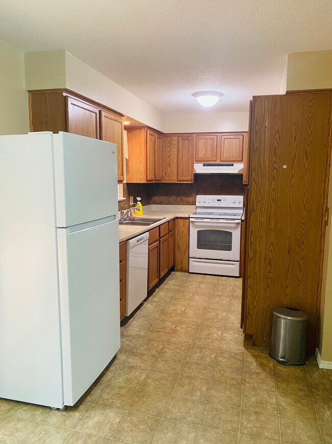 2431 Melrose Ave in Cape Girardeau, MO - Building Photo - Building Photo