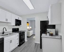 The Warwick in Silver Spring, MD - Foto de edificio - Building Photo