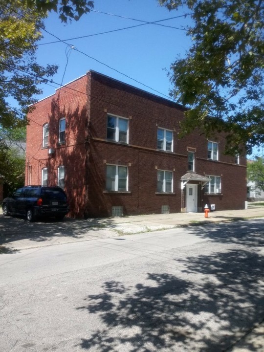 874 Whitcomb Rd in Cleveland, OH - Building Photo