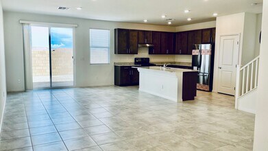 8736 Victoria Pk St in Las Vegas, NV - Building Photo - Building Photo