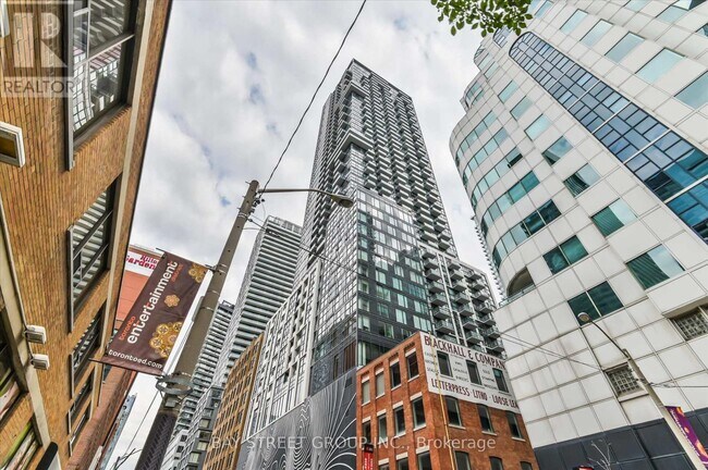 property at 87-3987 Peter St