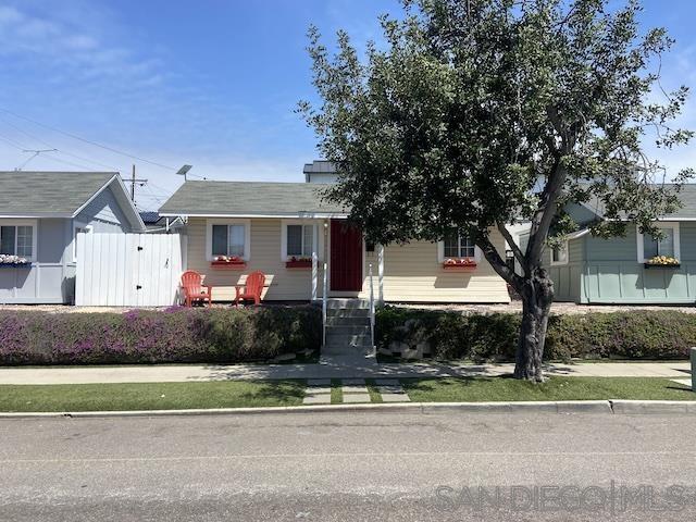 419 4th St in Coronado, CA - Building Photo