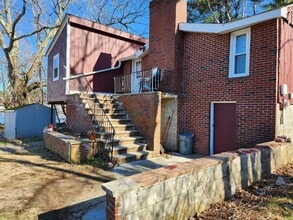 3 Chase St in Derry, NH - Building Photo - Building Photo