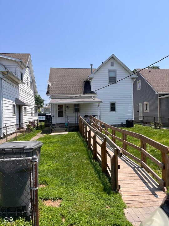 1948 Shelby St in Indianapolis, IN - Building Photo