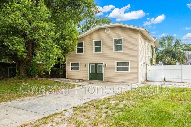 property at 305 E Hanna Ave