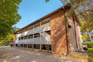 4501 Madison Ave in Lincoln, NE - Building Photo