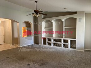 5822 W Charter Oak Rd in Glendale, AZ - Building Photo - Building Photo