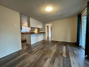 1812 Brittany St in Eugene, OR - Building Photo - Building Photo