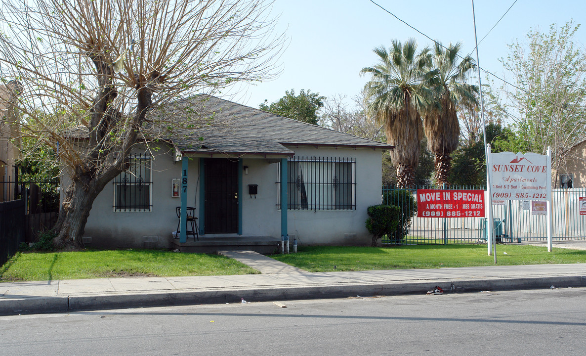 187 E 9th St in San Bernardino, CA - Building Photo