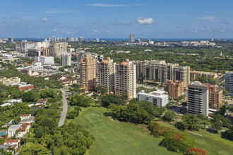 Gables on the Green in Coral Gables, FL - Building Photo - Building Photo