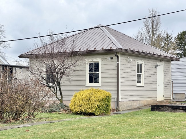 573 Bloom St in Danville, PA - Building Photo - Building Photo